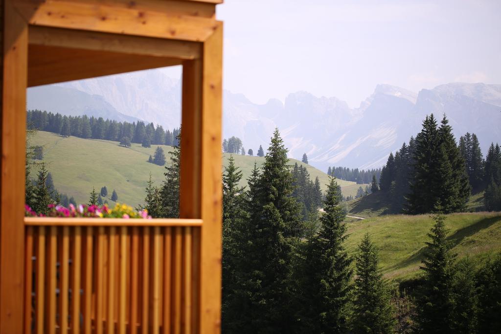Sporthotel Floralpina Alpe Di Siusi Bagian luar foto