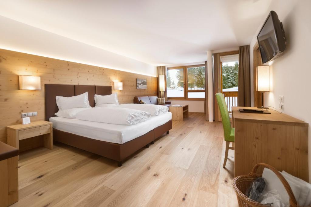 Sporthotel Floralpina Alpe Di Siusi Bagian luar foto